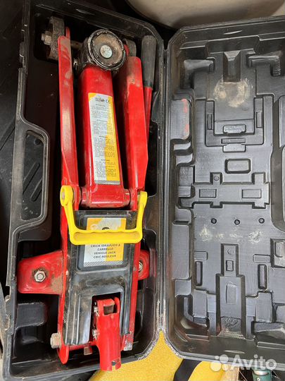 Домкрат подкатной 2 т