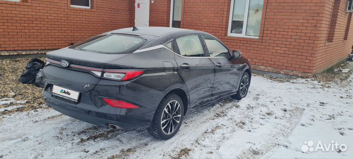 JAC J7 1.5 CVT, 2022, 118 000 км