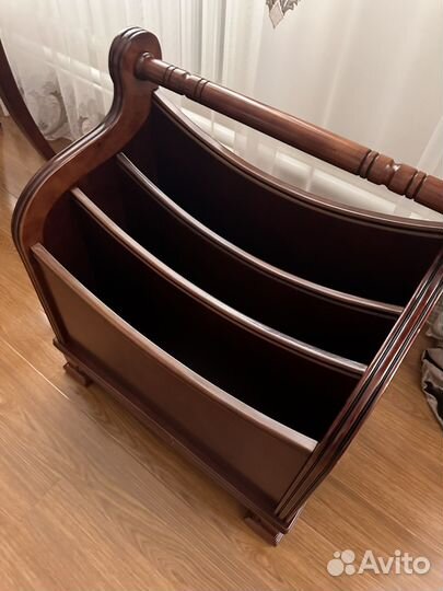 Подставка для журналов и книг