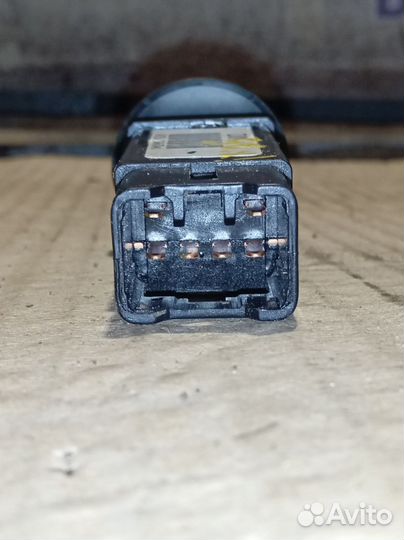 Кнопка обогрева лобового стекла Hyundai ix35