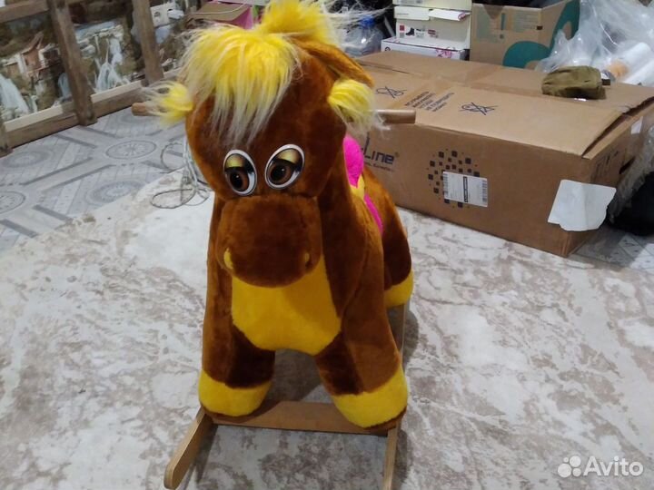 Детская качалка лошадь