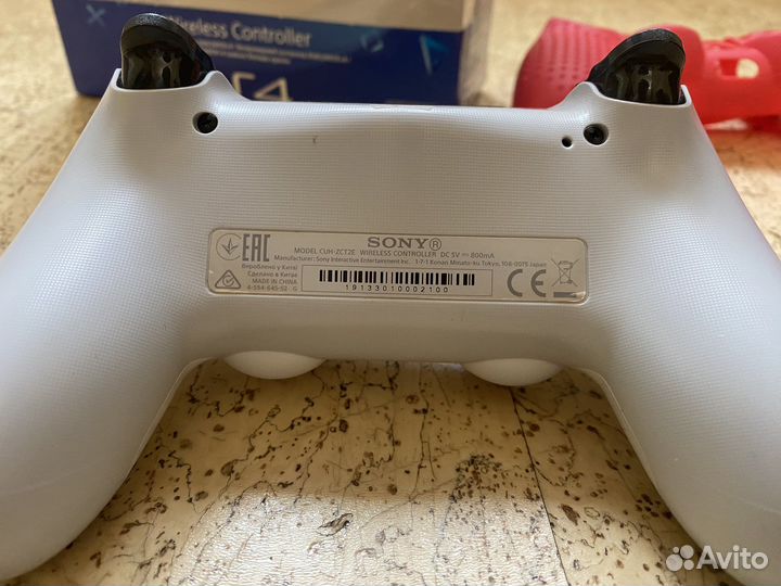 Оригинальный геймпад ps4 белый