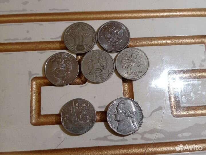 Юбилейные монеты ссср, значки