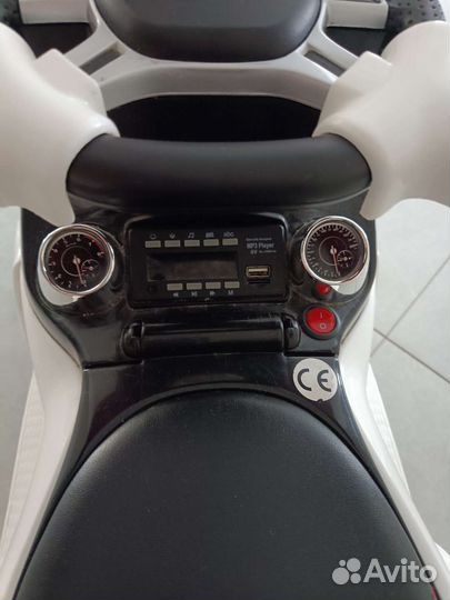 Детский электромобиль - каталка Mercedes GL63 AMG