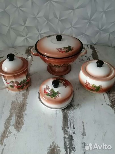 Набор посуды эмалированной