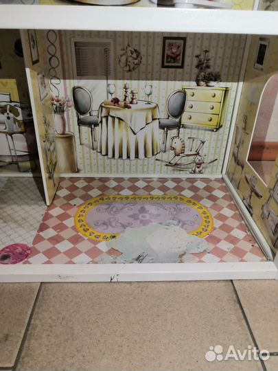 Домик кукольный