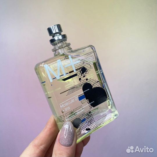 Molecule 01 + Iris