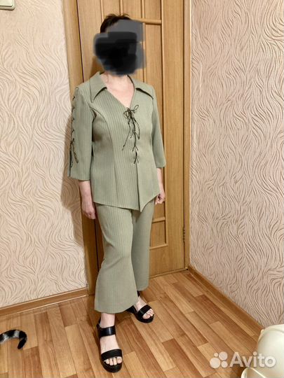 Костюм брючный