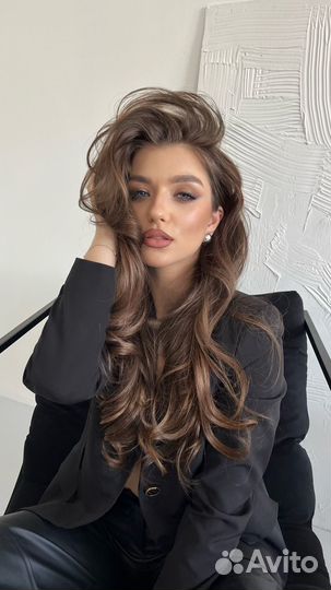 Визажист стилист по волосам бровист