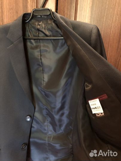 Пиджак на мальчика, новый, 146 см