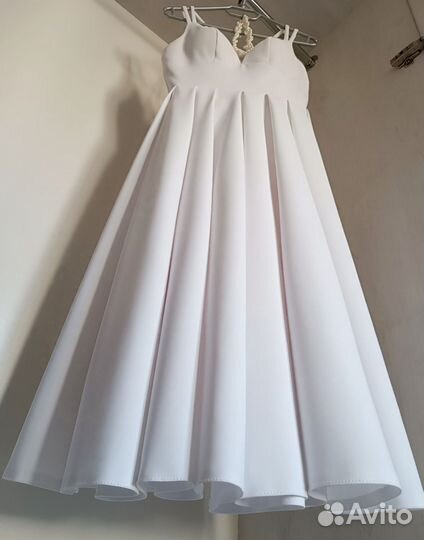 Свадебное платье с пышной юбкой