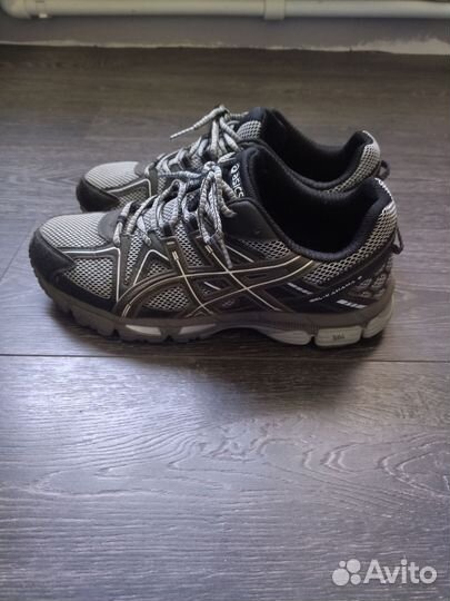 Кроссовки asics