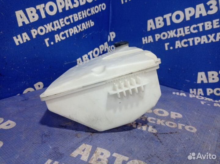 Бачок омывателя Renault Duster кроссовер 2014