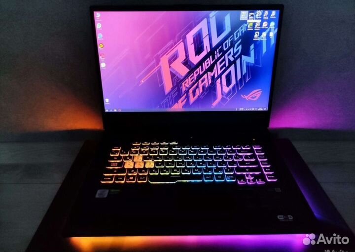 Ноутбук asus ROG strix G15 i7 RTX 2070