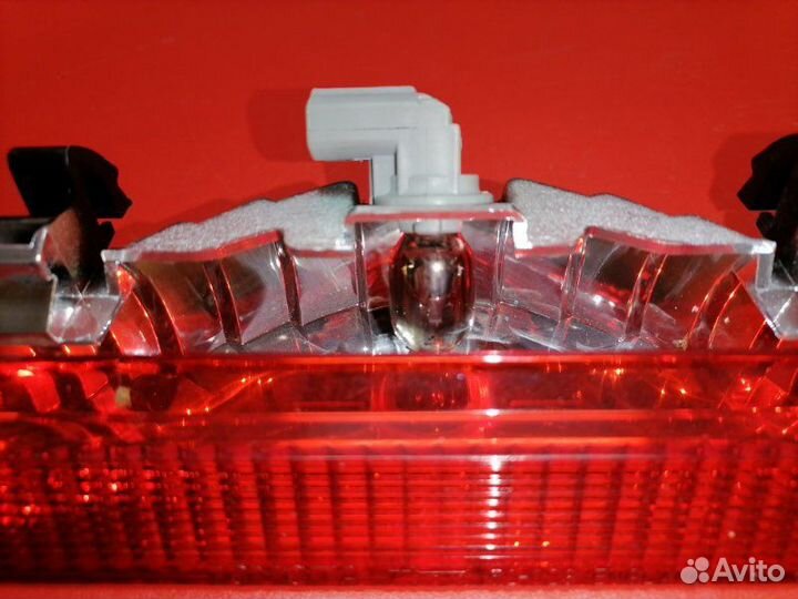 Стоп-сигнал Toyota Corolla ZZE121R 3ZZ-FE 2005