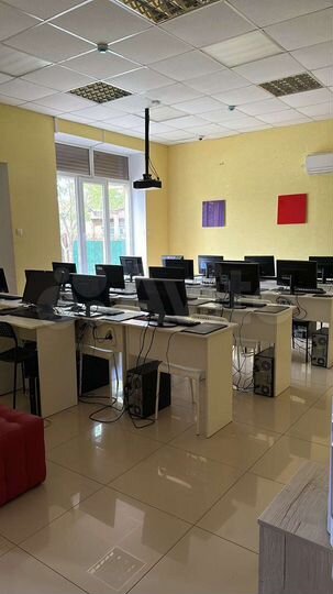 Свободного назначения, 90 м²