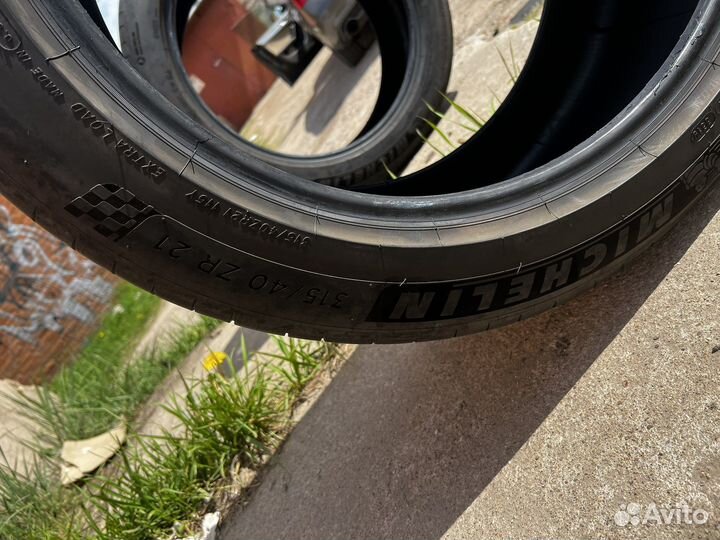 Michelin Pilot Sport 4 SUV 275/45 R21 110Y