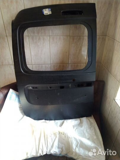 Дверь задка Ларгус левая в сборе