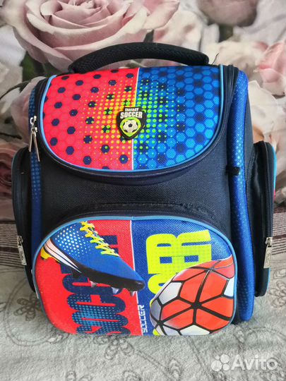 Портфель школьный