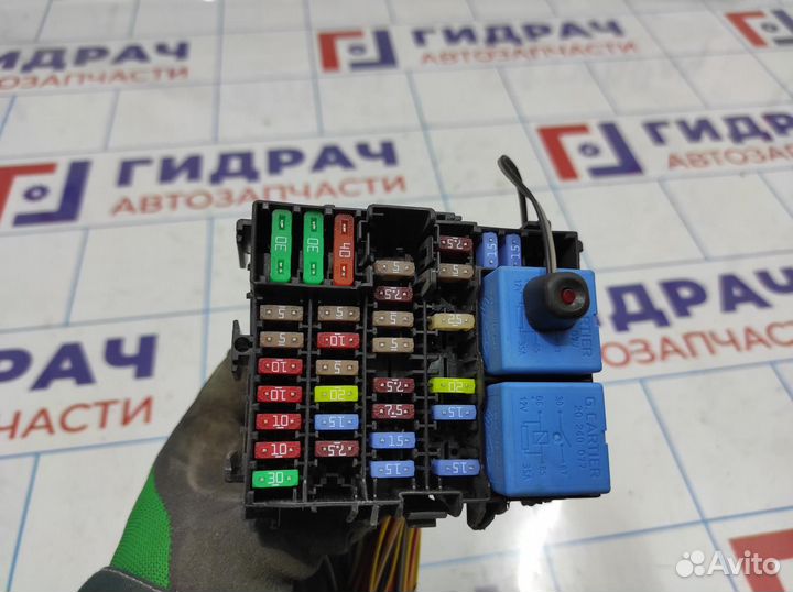 Блок предохранителей салонный Renault Logan 2