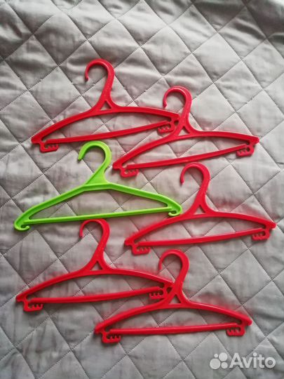 Вешалка для верхней одежды