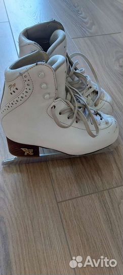 Фигурные коньки risport rf3 pro