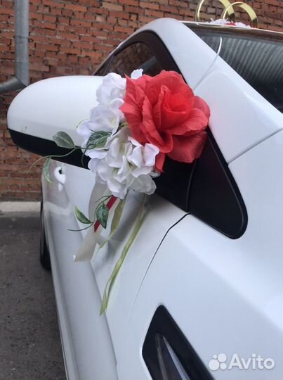 Свадебные украшения на машину