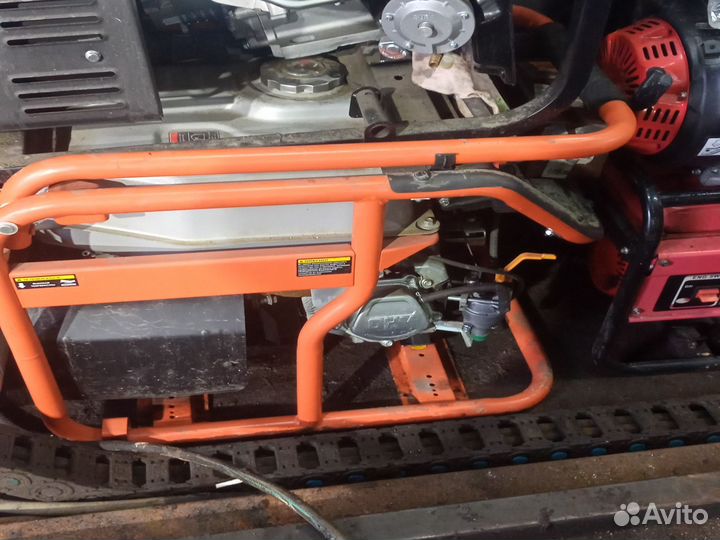 Генератор бензиновый на запчасти