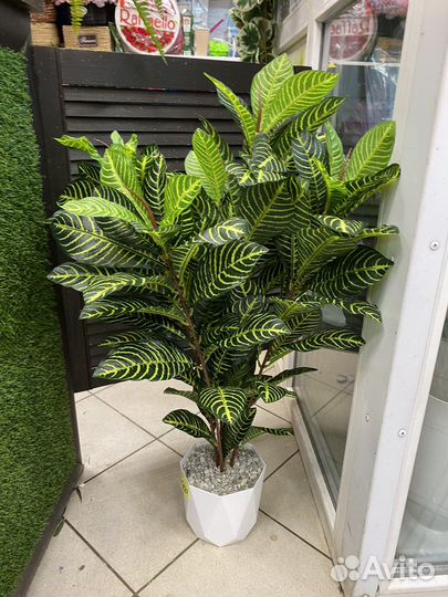 Искуственные деревья, цветы