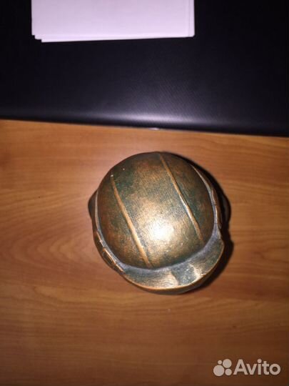 Статуэтка «Вежливые люди»