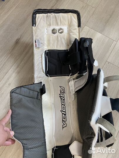 Вратарские щитки vaughn VE8