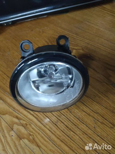 Toyota corolla axio.противотуманки на бампер