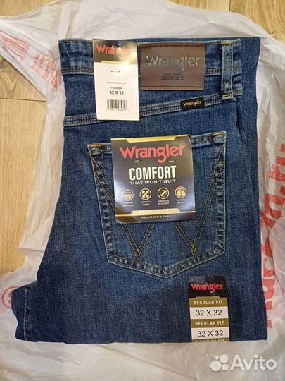 Wrangler Jeans Comfort That Won't Quit Regular Fit