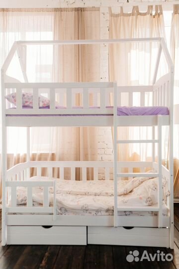 Детская кровать 2-х ярусная из массива березы