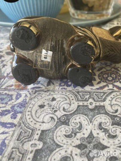 Статутка De Rosa, Уругвай, бегемотик большой