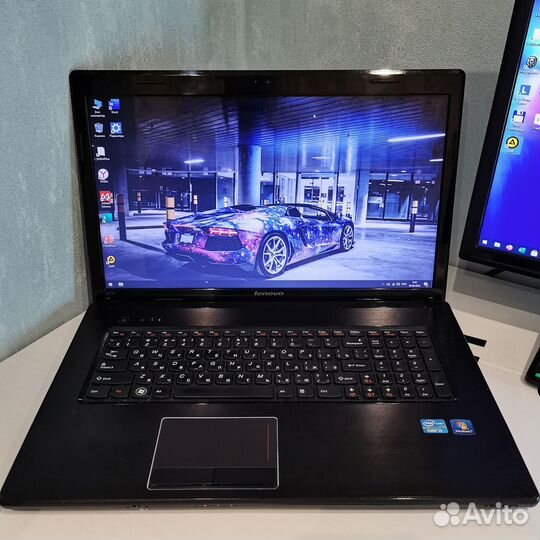 Lenovo 17.3 SSD RAM12GB I3 AMD