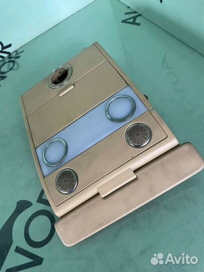 Плафон освещения салона Volkswagen Touareg 7L