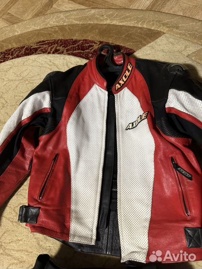 Костюм для мотоциклиста кожаный Axole