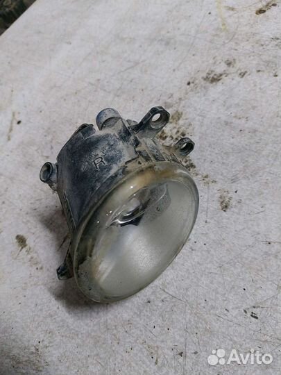 Фара противотуманная правая toyota camry 40