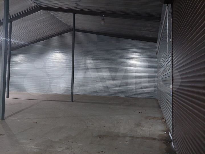 Утепленный склад, 1300 м². 1 этаж. Ворота 4,5*3,0