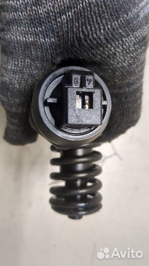 Форсунка топливная Volkswagen Passat 5