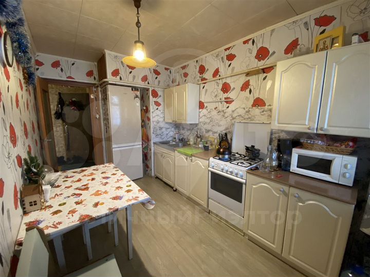 4-к. квартира, 98 м², 1/9 эт.