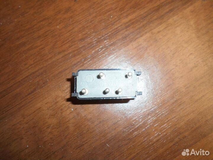 Кнопка антипробуксовочной системы Mercedes Benz W