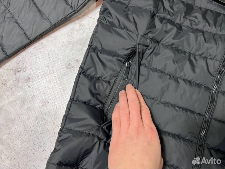 Куртки Armani эргономичные