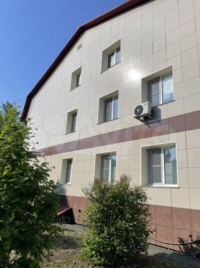 Здание, 1400 м²