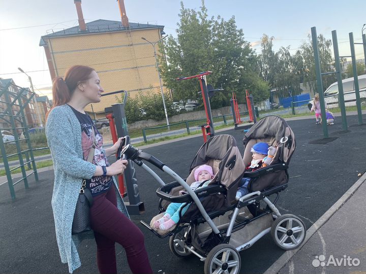 Коляска для двойни peg perego