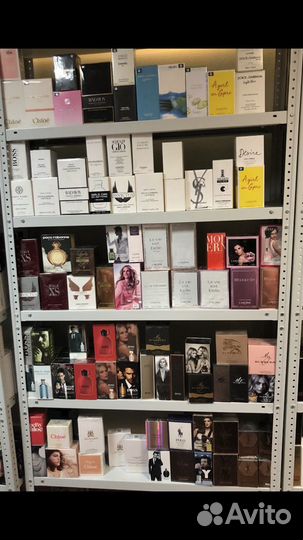 Парфюмерия. Версаче. Манталь. Лакост и другие