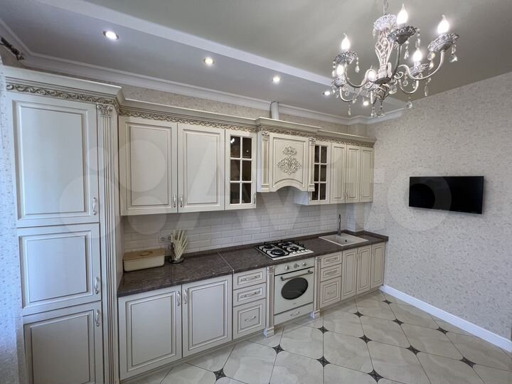 2-к. квартира, 67 м², 2/9 эт.