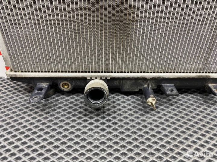 Радиатор охлаждения двигателя Honda Civic FD(4Д)