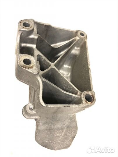 Кронштейн двигателя левый Mercedes W166 gle om651